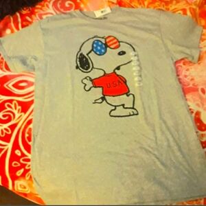 Peanuts "Snoopy" Joe Cool Men's M T-Shirt NWT